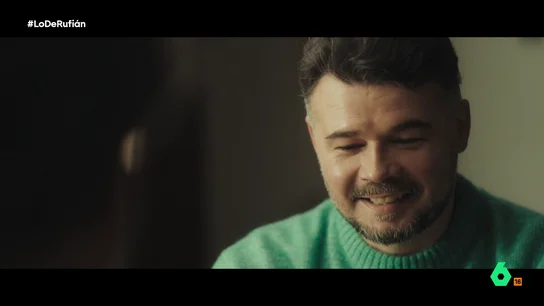 Rufián revela a Jordi Évole qué críticas de dos referentes le dolieron especialmente: "Uno es José Sacristán y otro eres tú" Rufián revela a Jordi Évole qué críticas de dos referentes le dolieron especialmente: "Uno es José Sacristán y otro eres tú"