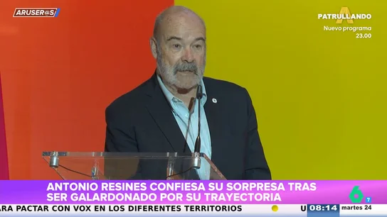 Antonio Resines, sorprendido al recibir el Premio 'Toda una vida' de la Unión de Actores: "A mí me llaman para entregarlos, no para dármelos" Antonio Resines, sorprendido al recibir el Premio 'Toda una vida' de la Unión de Actores: "A mí me llaman para entregarlos, no para dármelos"