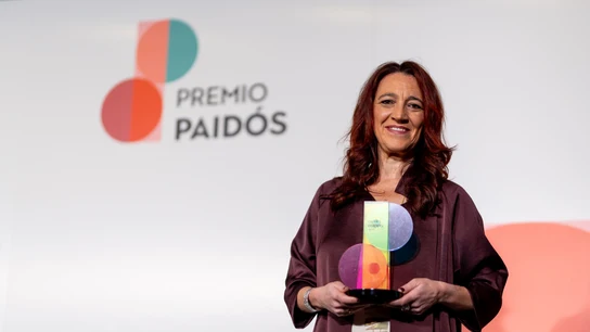 Cristina Monge recoge el Premio Paidós Cristina Monge recoge el Premio Paidós