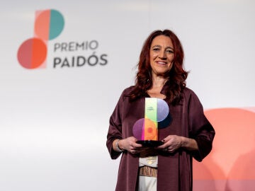 Cristina Monge recoge el Premio Paid&oacute;s