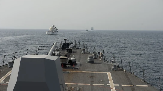 Embarcaciones en el estrecho de Ormuz Embarcaciones en el estrecho de Ormuz