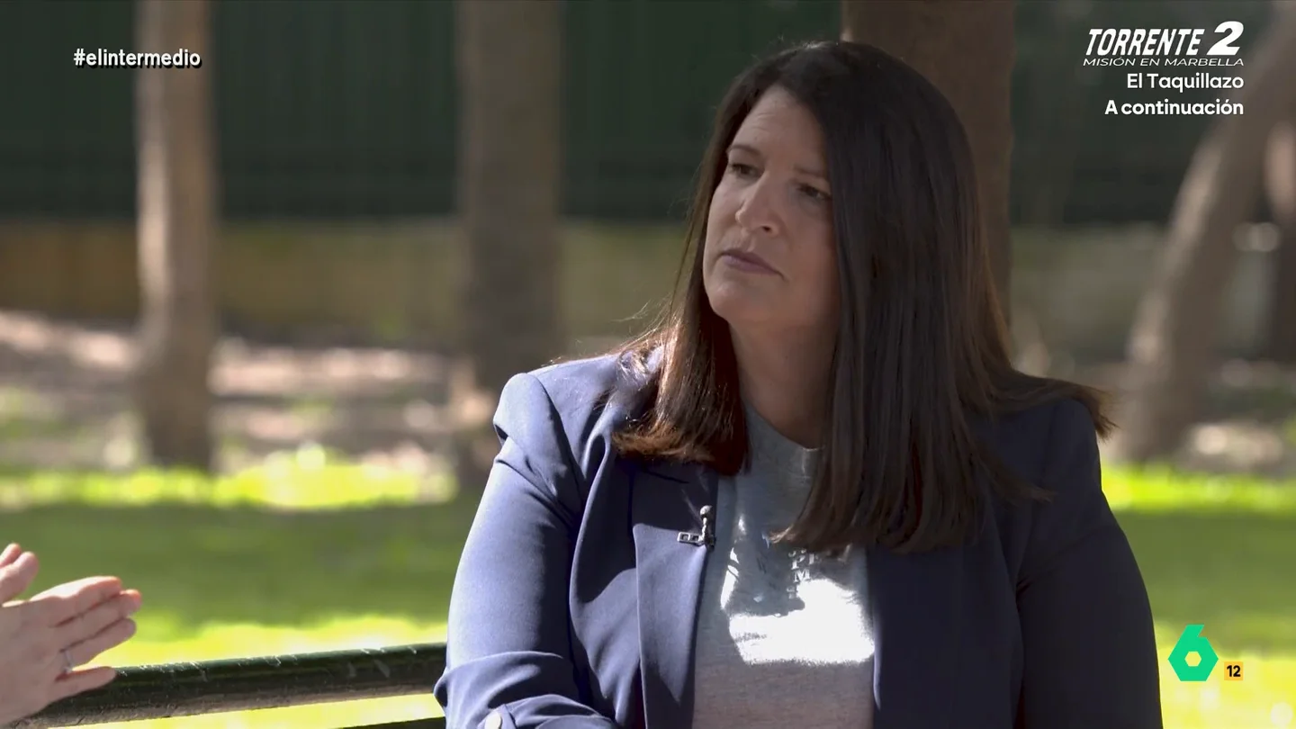 Marian Vaya, madre de tres hijos con ataxia de Friedreich: "Ver cómo pierden capacidades es muy duro" Esta enfermedad neurodegenerativa es hereditaria y causa daños progresivos en el sistema nervioso. Además, lleva otras patologías asociadas que provocan que las personas que las sufren se conviertan en grandes dependientes.