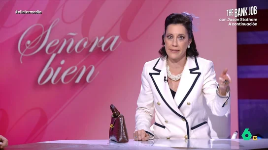 "El okupa de Moncloa haciéndose el chulito con EEUU": la 'señora bien' critica a Sánchez por su choque con Trump La 'señora bien' de El Intermedio avisa a Pedro Sánchez por su choque con Estados Unidos y le dice que "esta gente no se anda con chiquitas y nos van a quitar Ceuta, Melilla y Canarias".