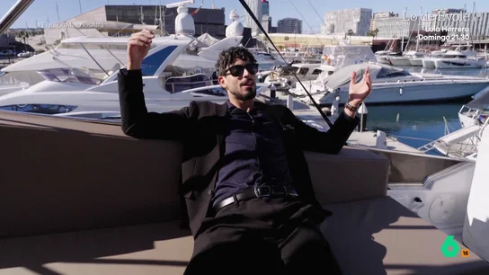 Equipo de Investigación presencia una 'masterclass' de un gurú de la machosfera Equipo de Investigación es testigo de una masterclass del llamado 'Gran Seductor Estoico', un supuesto gurú de internet que afirma que "la mujer es una herramienta". En este vídeo, reconoce que "hacer un personaje, da pasta".