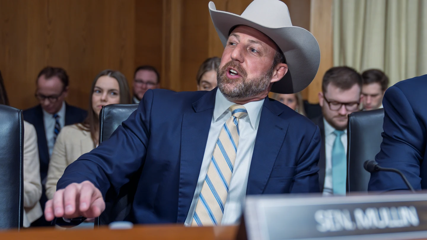 Markwayne Mullin, senador republicano por Oklahoma. Markwayne Mullin, senador republicano por Oklahoma.