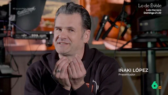 Iñaki López, sobre los insultos a su mujer Andrea Ropero: "Hay un componente machista casposo, rancio y señoro que apesta" Equipo de Investigación conversa con Andrea Ropero y su marido Iñaki López, que en este vídeo explican los insultos machistas y amenazas que recibe la periodista en redes, hasta el punto de haberlo denunciado y logrado una condena.