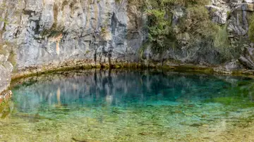 Pozo Azul, en Covanera, Burgos Pozo Azul, en Covanera, Burgos