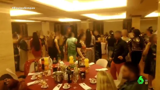 Así fue el simpa grupal más multitudinario de España: un bautizo con 200 invitados y 4.000 euros "solo en bebidas" Así fue el simpa grupal más multitudinario de España: un bautizo con 200 invitados y 4.000 euros "solo en bebidas"