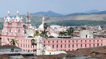 Basílica del Señor de los Milagros de Buga Basílica del Señor de los Milagros de Buga
