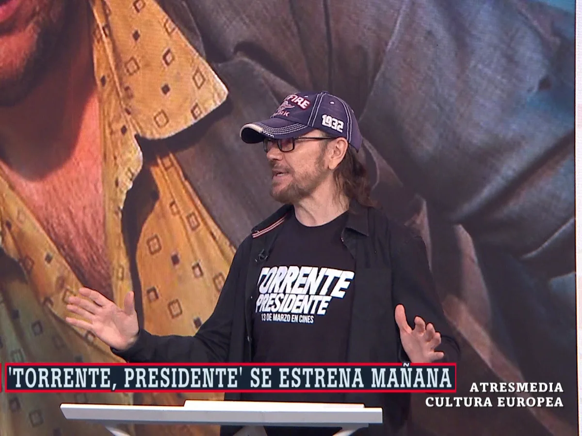 Santiago Segura irrumpe en Al Rojo Vivo para presentar 'Torrente presidente': "Creo que puede ser la película más vista del año"