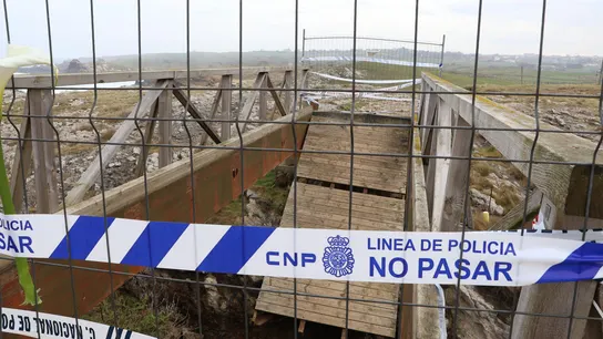Imagen de archivo. Pasarelas de la senda costera de El Bocal en Santander Imagen de archivo. Pasarelas de la senda costera de El Bocal en Santander