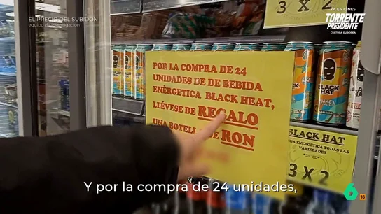 La sorprendente oferta de un supermercado: 24 latas de bebidas energéticas y una botella de ron de regalo Equipo de Investigación pregunta sobre una llamativa oferta que mezcla bebidas energéticas y alcohol a la encargada de un supermercado, que desvela que el dueño de la marca de bebida y del establecimiento es la misma persona.