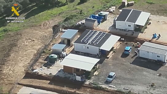 Im&aacute;genes de las casas m&oacute;viles que han sido detectadas por la Guardia Civil en M&aacute;laga.