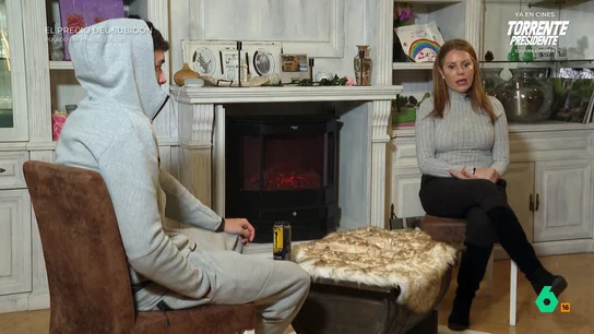 Así normaliza una madre que su hijo de 15 años tome 4 bebidas energéticas al día Equipo de Investigación habla con Laura, la madre de un joven de 15 años que se bebe cuatro latas de bebida energética al día. Asegura que no le parece mal y que "cuando algo sale a consumo, entiendo que ya ha tenido un cierto control por Sanidad".