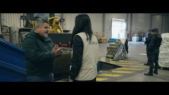 Jalis de la Serna viaja hasta el lugar en el que se destruye la cocaína incautada: "El horno alcanza una temperatura de 800 grados" Jalis de la Serna viaja hasta el lugar en el que se destruye la cocaína incautada: "El horno alcanza una temperatura de 800 grados"