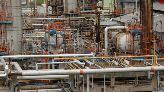 Vista parcial de la refinería de Petronor en Muskiz Vista parcial de la refinería de Petronor en Muskiz