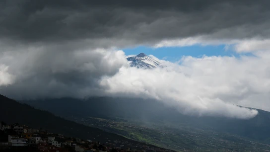El Teide visto desde el municipio tinerfeño de La Matanza El Teide visto desde el municipio tinerfeño de La Matanza