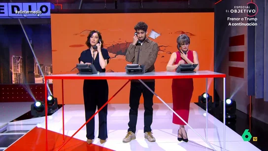 Isma Juárez, Thais Villas y Cristina Gallego buscan líder para la izquierda: "Yolanda de Ferrol lleva cinco minutos descojonada" Ante la falta de candidatos para liderar la izquierda a la izquierda del PSOE, Thais Villas, Cristina Gallego e Isma Juárez levantan teléfonos de españoles para ofrecerles este 'ilusionante' proyecto. Sus reacciones, en este vídeo.