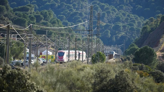 La jueza que investiga el accidente de Adamuz detecta 42 metros de vía retirada sin permiso La jueza que investiga el accidente de Adamuz detecta 42 metros de vía retirada sin permiso