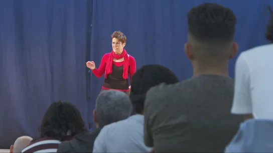 La cárcel de Soto del Real se llena de cuentos para impulsar la libertad de narrar: "Si imaginas, en un instante sales de tu realidad". La cárcel de Soto del Real se llena de cuentos para impulsar la libertad de narrar: "Si imaginas, en un instante sales de tu realidad".