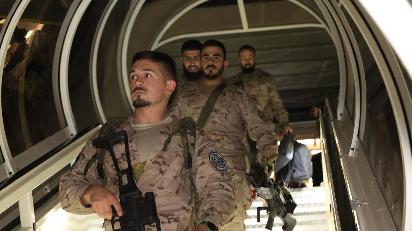 Los 200 militares españoles evacuados de Irak llegan a la Base Aérea de Torrejón. Los 200 militares españoles evacuados de Irak llegan a la Base Aérea de Torrejón.