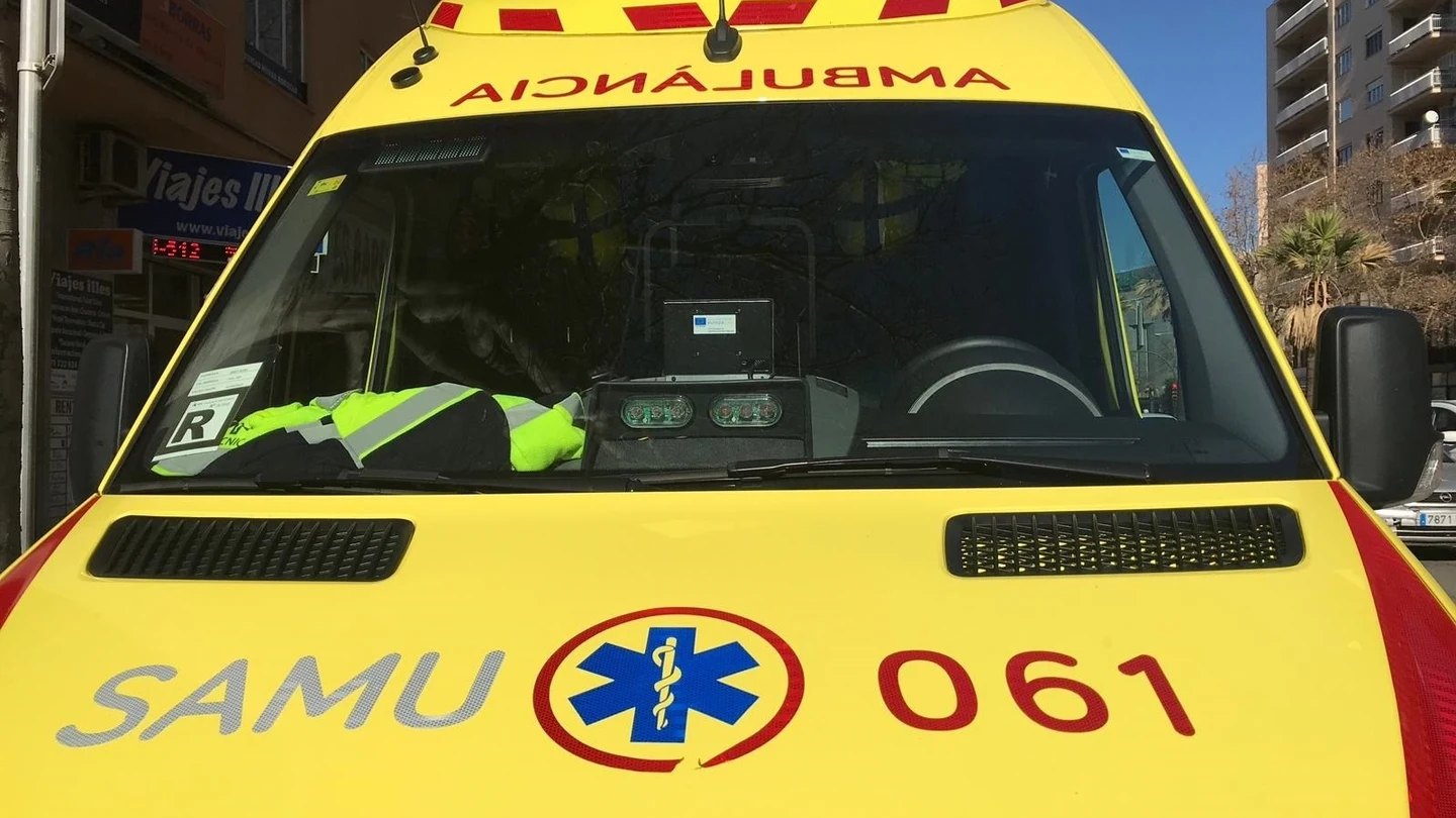 Ambulancia del SAMU 061 de Baleares. Ambulancia del SAMU 061 de Baleares.