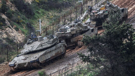Soldados israel&iacute;es en la frontera con L&iacute;bano.