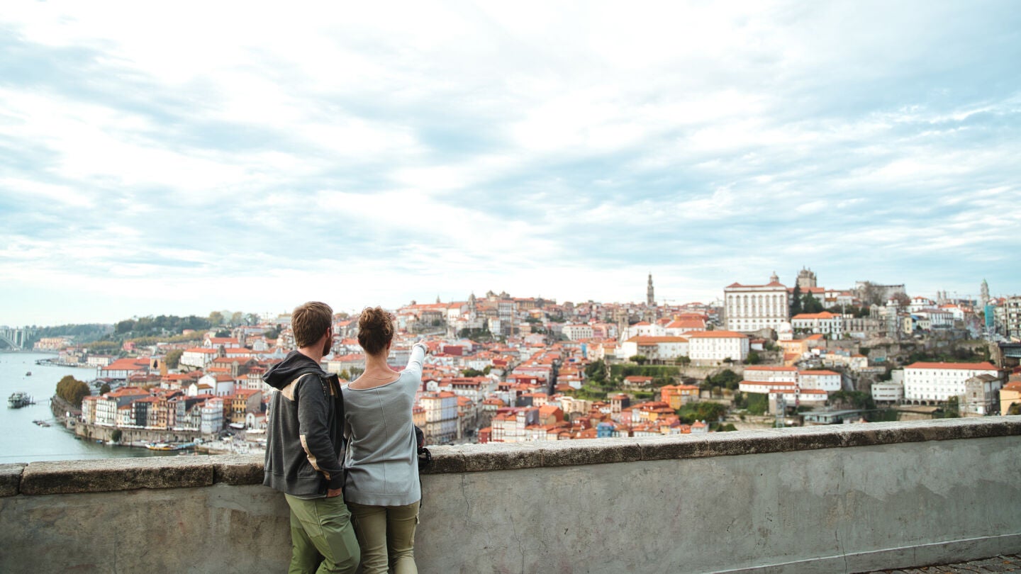 Pareja en Oporto, Portugal