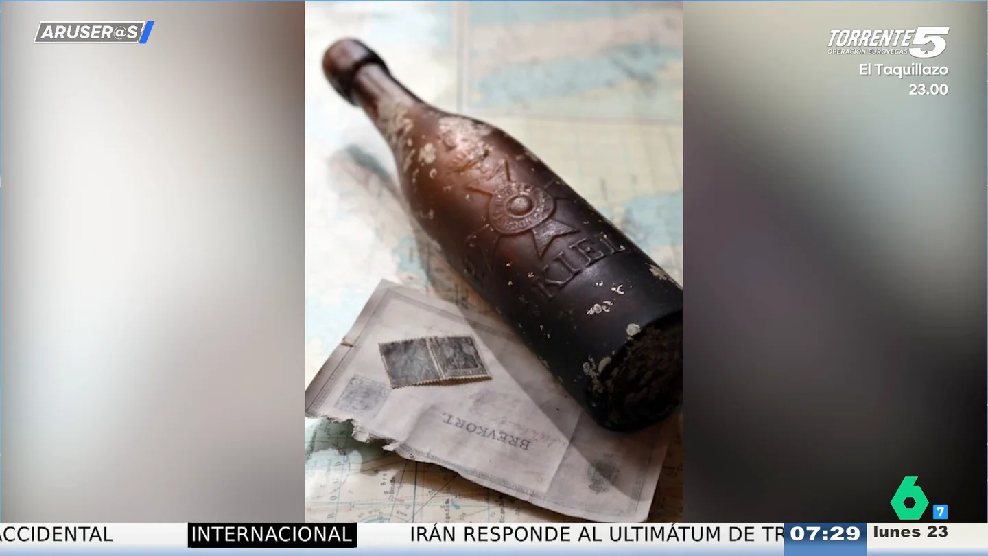 Un perro encuentra en Escocia una botella con un mensaje dentro que se lanzó al mar en Canadá Un perro encuentra en Escocia una botella con un mensaje dentro que se lanzó al mar en Canadá