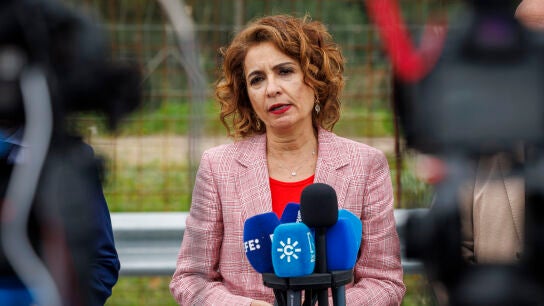 La vicepresidenta del Gobierno, Mar&iacute;a Jes&uacute;s Montero, comparece ante los medios de comunicaci&oacute;n