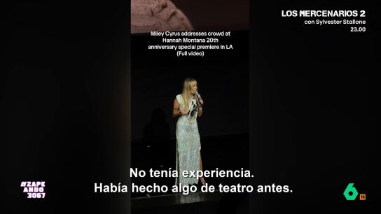 La cantante se ha 'reencontrado' con el personaje que la convirti&oacute; en un &iacute;dolo mundial. Adem&aacute;s de posar con parte del reparto de la serie, la artista tambi&eacute;n hizo una llamativa confesi&oacute;n.  