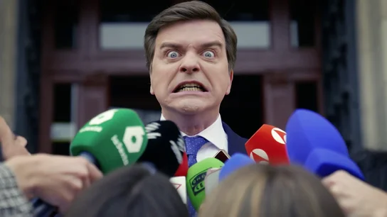 La 'monstruosa' transformación de Marc Giró con la prensa: "¡Parecía rojo, pero soy verde!" La 'monstruosa' transformación de Marc Giró con la prensa: "¡Parecía rojo, pero soy verde!"