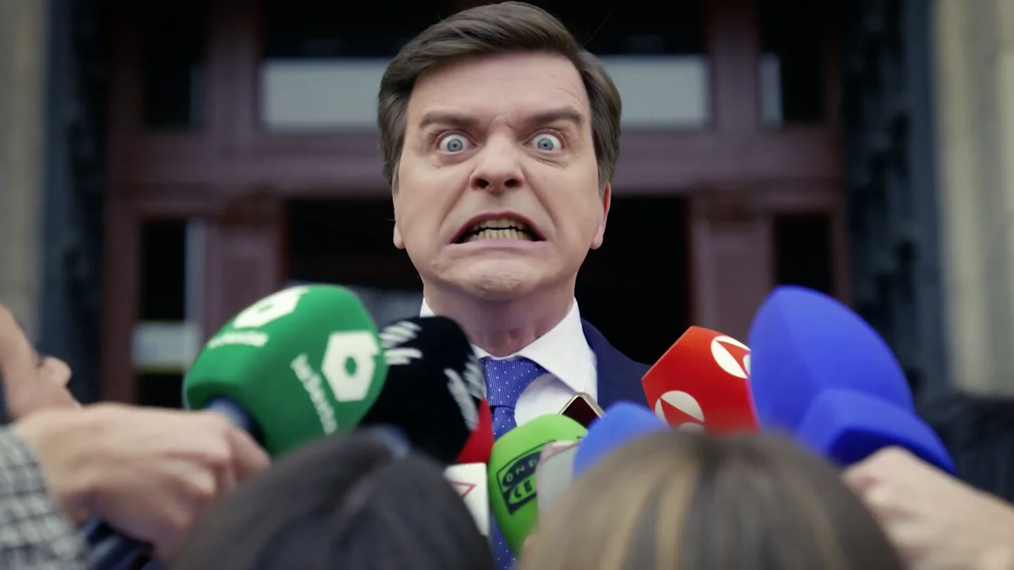 La 'monstruosa' transformación de Marc Giró con la prensa: "¡Parecía rojo, pero soy verde!" La 'monstruosa' transformación de Marc Giró con la prensa: "¡Parecía rojo, pero soy verde!"