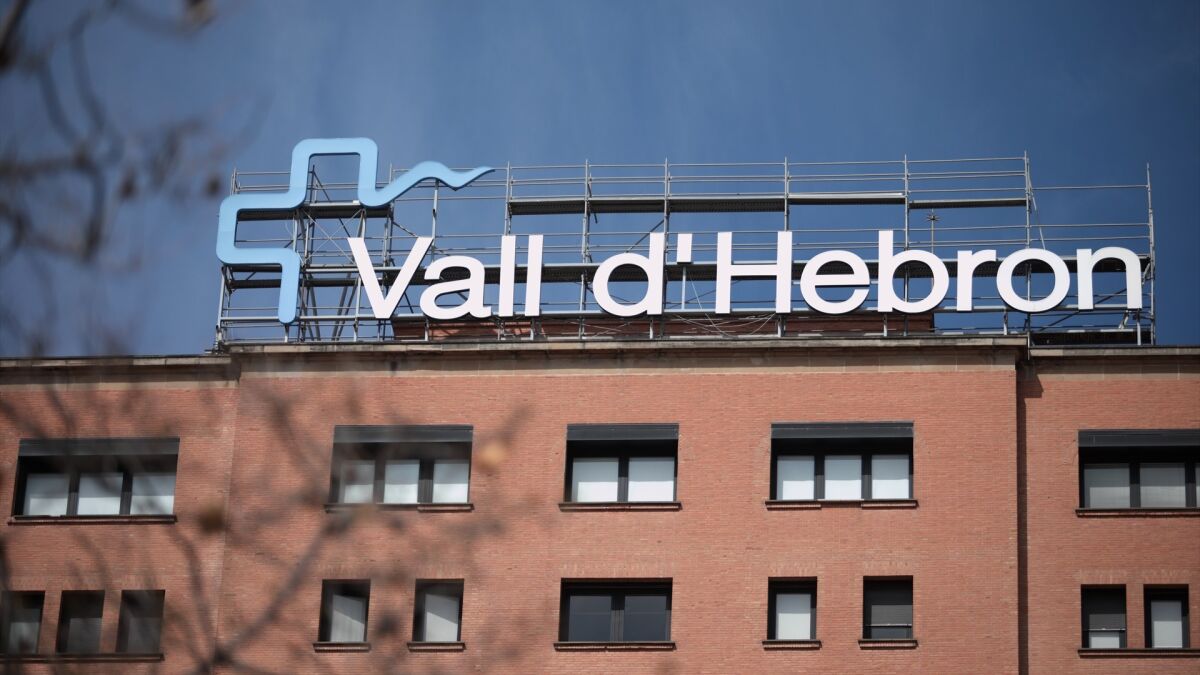 Sigue ingresado en la UCI el bebé de seis semanas víctima de los abusos de sus padres: sufrirá secuelas derivadas del maltrato