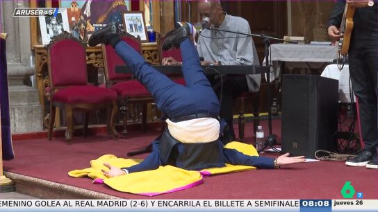 Ortega Cano explica su 'performance' en plena iglesia: "Flexion&eacute; piernas y brazos porque tengo mucha flexibilidad"