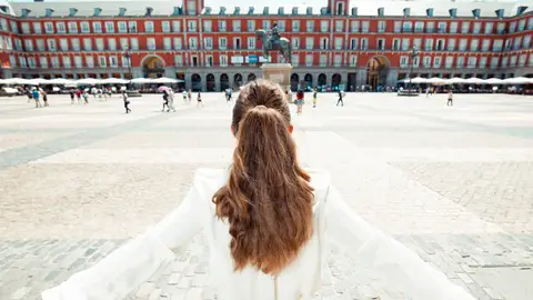 Chica en la Plaza Mayor de Madrid Chica en la Plaza Mayor de Madrid