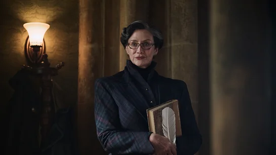 Janet McTeer interpreta a Minerva McGonagall en la serie de Harry Potter de HBO Max Janet McTeer interpreta a Minerva McGonagall en la serie de Harry Potter de HBO Max
