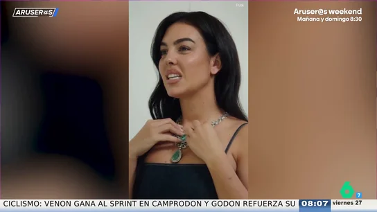El vídeo viral de Georgina Rodríguez intentando recuperar su brillo tras perder su anillo: "No brillo como quiero" El vídeo viral de Georgina Rodríguez intentando recuperar su brillo tras perder su anillo: "No brillo como quiero"