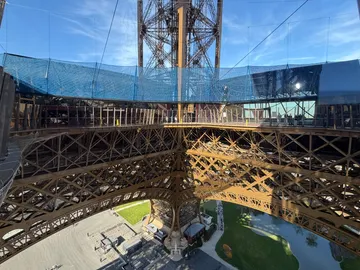 Pasarela de la Torre Eiffel de París Pasarela de la Torre Eiffel de París