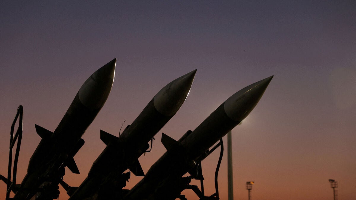 La inteligencia estadounidense desdice a Trump: Irán conserva 30 de sus 33 emplazamientos de misiles en Ormuz