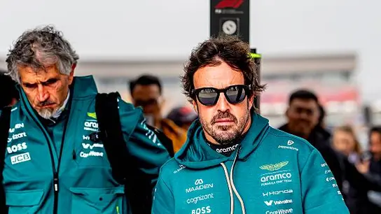 Fernando Alonso explica el motivo de su viaje a Japón pese a ser padre: "Ojalá acabar la carrera" Fernando Alonso explica el motivo de su viaje a Japón pese a ser padre: "Ojalá acabar la carrera"
