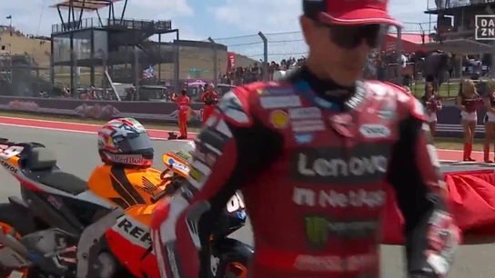 El emotivo gesto de Marc Márquez a Nicky Hayden previo al GP de Estados Unidos El emotivo gesto de Marc Márquez a Nicky Hayden previo al GP de Estados Unidos