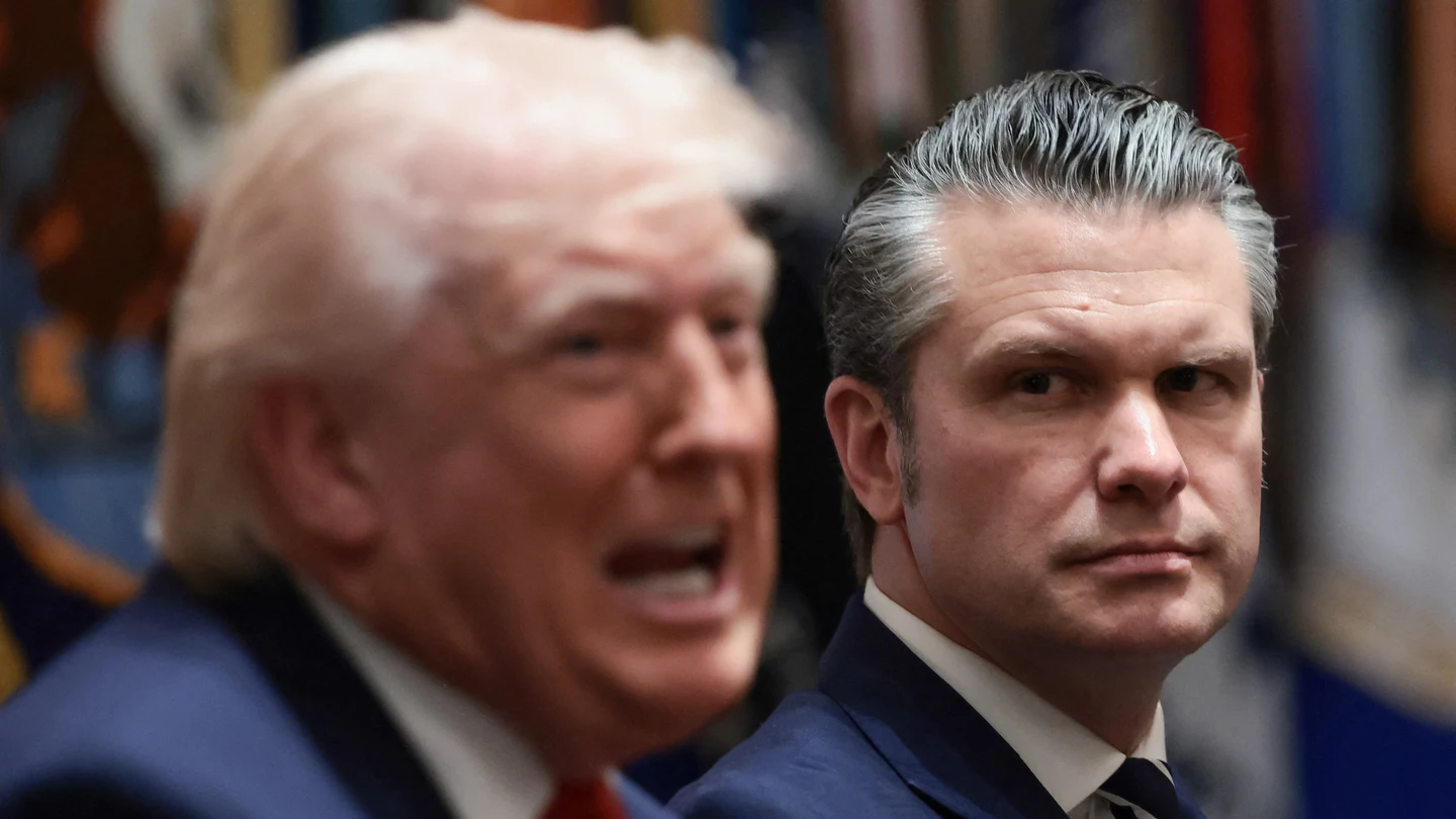 El secretario de Guerra de Estados Unidos, Pete Hegseth, junto a Donald Trump en una imagen de archivo El secretario de Guerra de Estados Unidos, Pete Hegseth, junto a Donald Trump en una imagen de archivo