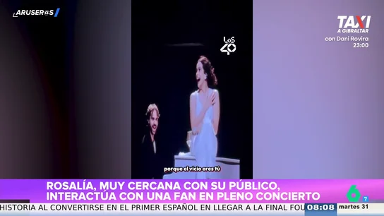 "Porque el vicio eres tú": Eugenia, la espontánea fan que conquista a Rosalía en pleno concierto en Madrid "Porque el vicio eres tú": Eugenia, la espontánea fan que conquista a Rosalía en pleno concierto en Madrid