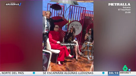 La reacción de Meryl Streep cuando un vigilante la protege del sol con Anne Hathaway, en vídeo La reacción de Meryl Streep cuando un vigilante la protege del sol con Anne Hathaway, en vídeo