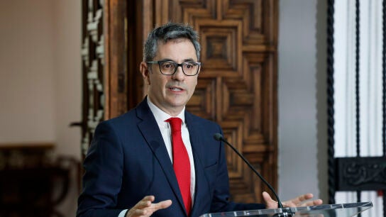 El ministro de la Presidencia, F&eacute;lix Bola&ntilde;os, interviene tras la firma del protocolo para indemnizar a las v&iacute;ctimas de abusos sexuales en la Iglesia cat&oacute;lica
