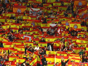 La grada de Cornell&agrave;-El Prat durante el partido entre Espa&ntilde;a y Egipto