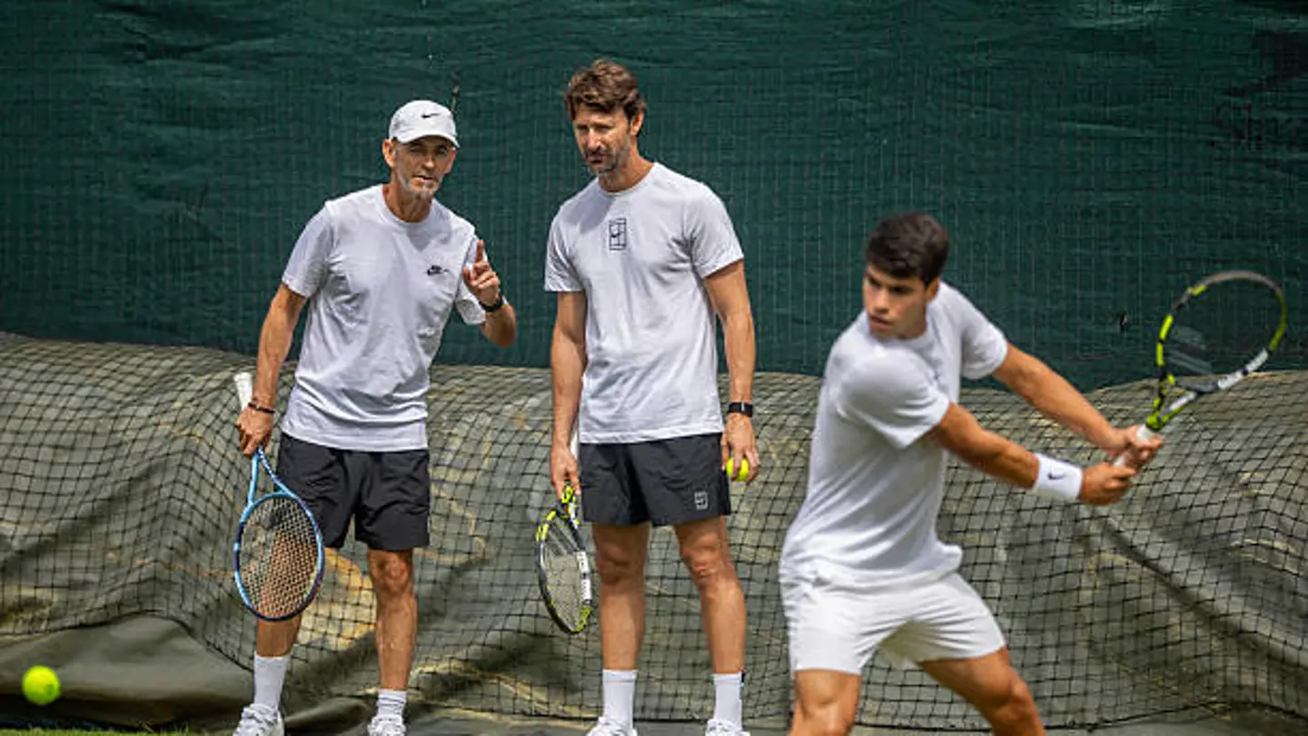 Samu López no descarta el regreso de Ferrero al equipo de Carlos Alcaraz: "No sería descabellado" Samu López no descarta el regreso de Ferrero al equipo de Carlos Alcaraz: "No sería descabellado"