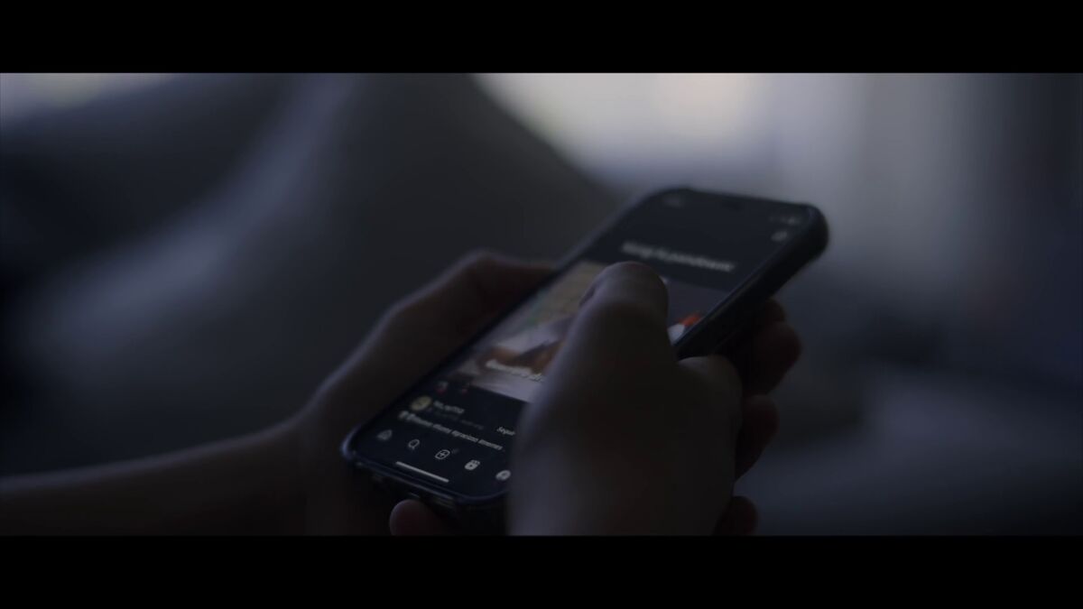 Un niña víctima de bullying desde los 6 años: "Solo quería estar con el móvil, si mis padres me lo quitaban me volvía violenta"