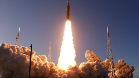 Momento del lanzamiento de Artemis II